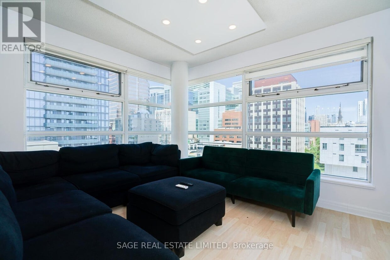 Primary Photo - 50-1450 Lombard St
