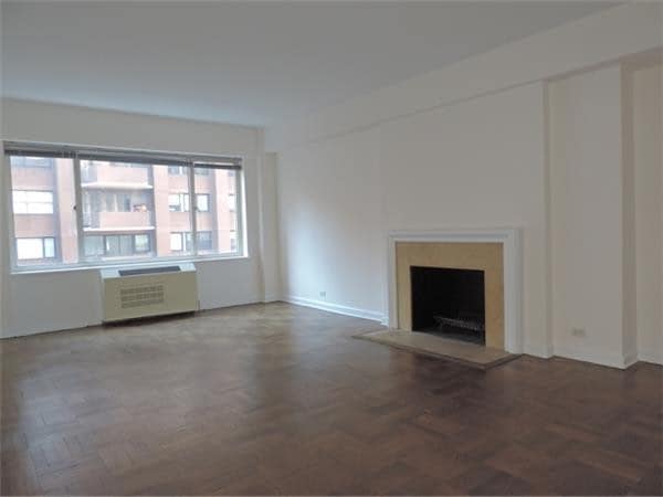 Building Photo - 41 West 58th Street