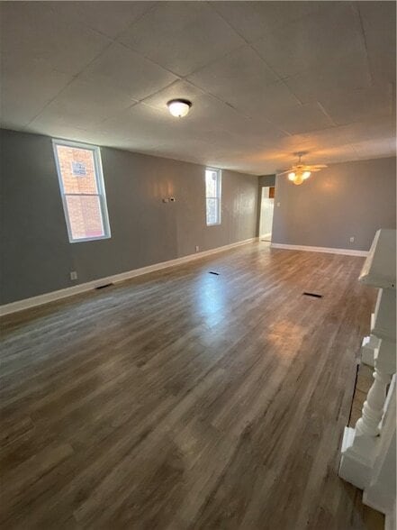 Building Photo - 908 North Ave