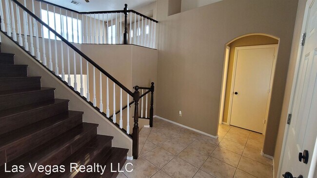 Building Photo - 3 br, 2.5 bath House - 8628HONE032023 8628...