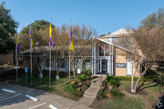 Leasing Office - Remington House Apartments