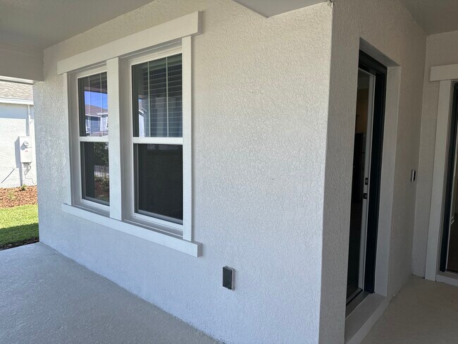 Building Photo - 3087 Park Vale Rd
