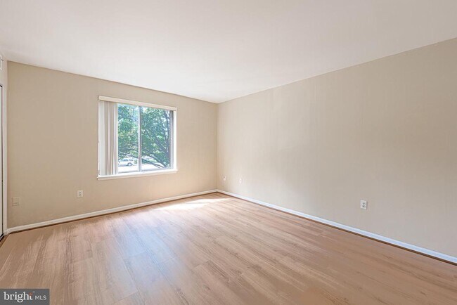 Foto del edificio - 9728 Kingsbridge Dr