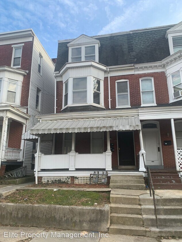 Primary Photo - 3 br, 1 bath House - 734 W King St, 2nd Floor