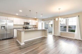 Building Photo - 1038 Tee Shot Dr Building Photo - 1038 Tee Shot Dr