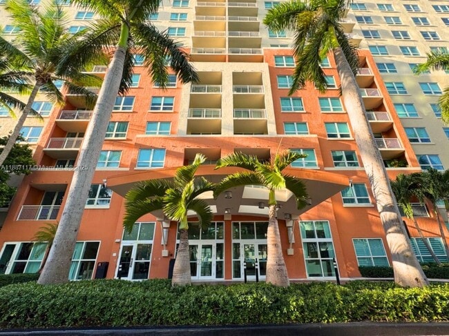 Building Photo - 2000 N Bayshore Dr