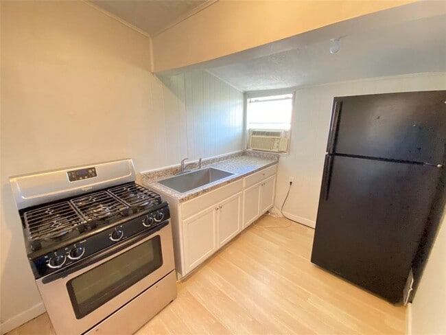 Building Photo - 9404 Dulcimer St
