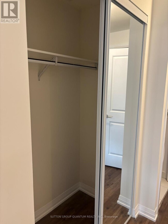 Building Photo - 3270 Sheppard Ave E