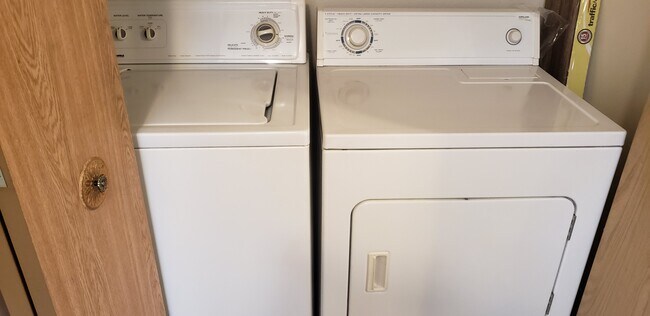 Washer & Dryer - 9307 NE Holladay St
