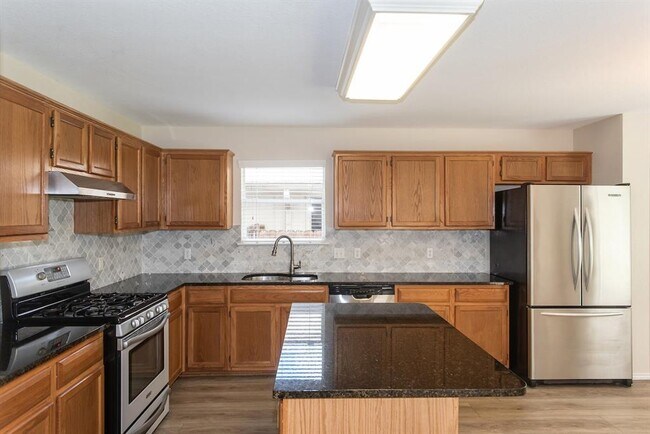 Building Photo - 9025 Vigen Cir