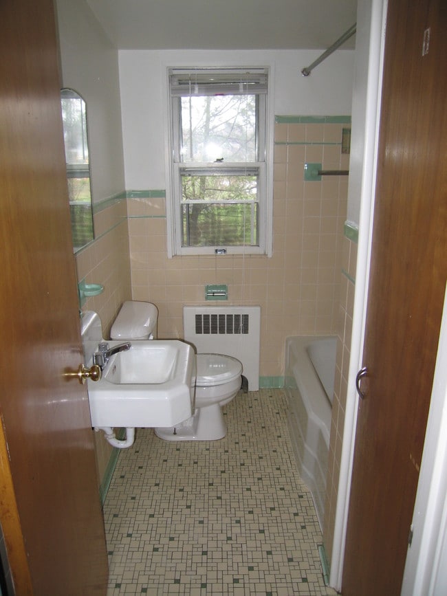 Foto del edificio - 234 E McCormick Ave