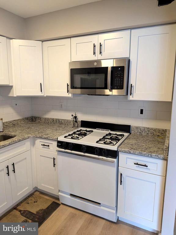 Building Photo - 8034 Craig St