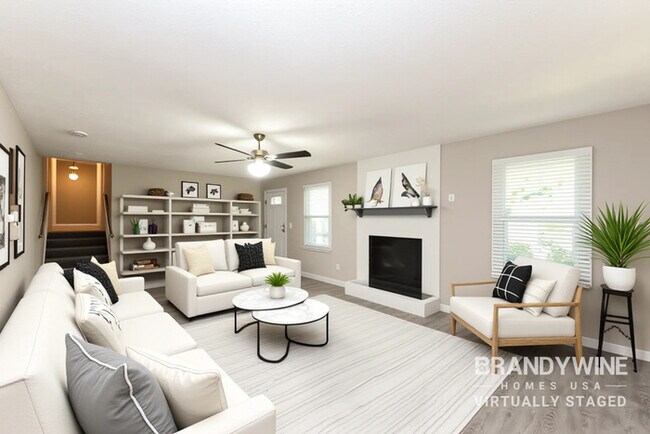 Foto del edificio - 100 Crawford Cir