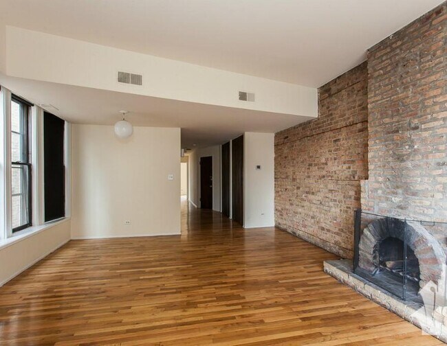 Foto del edificio - 606 W Surf St