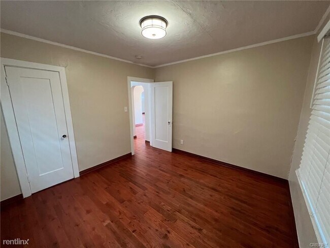 Foto del edificio - 2 br, 1 bath House - 647 N Curson Ave