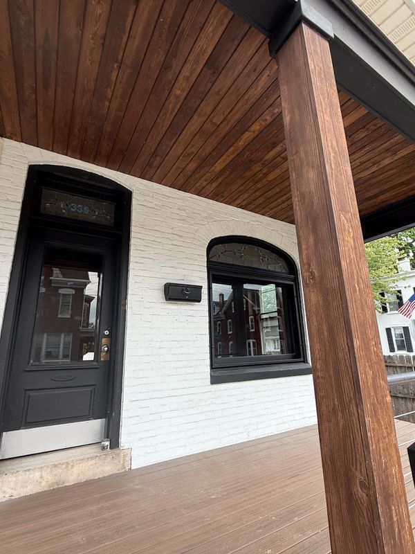 Foto del edificio - 339 E Philadelphia Ave