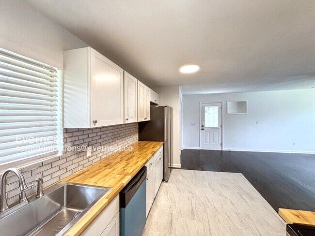 Foto del edificio - 5505 Kenyon Rd