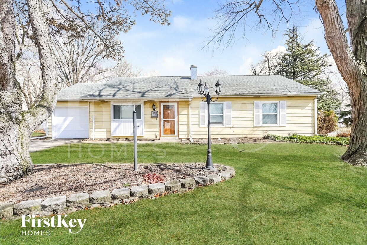 Primary Photo - 15059 Highland Ave