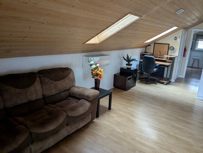 Building Photo - 128 Perrin Dr