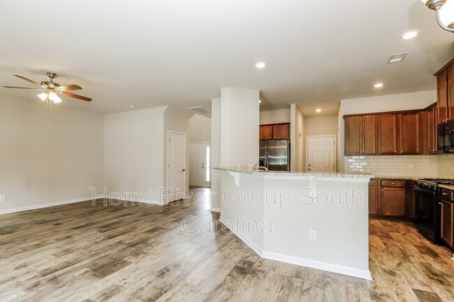 Building Photo - 224 Sugarberry Ln