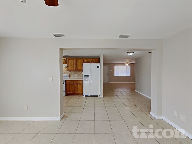 Foto del edificio - 11915 106th St