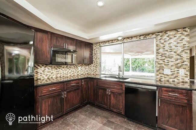 Building Photo - 5231 Greenbriar Dr, Fort Myers, FL, 33919