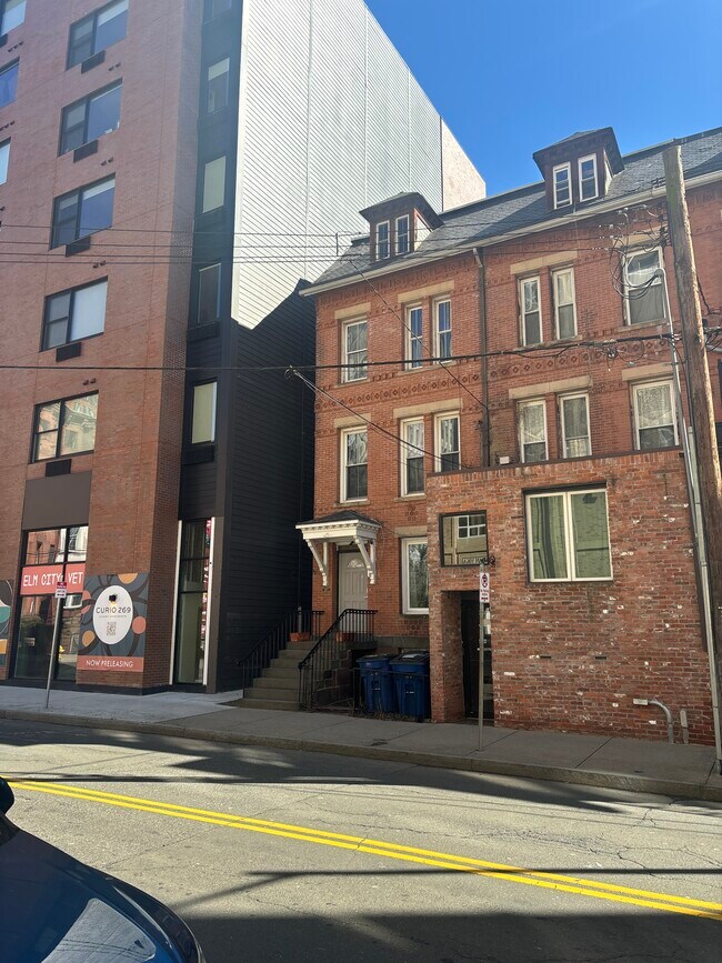 Building Photo - 265 Orange St
