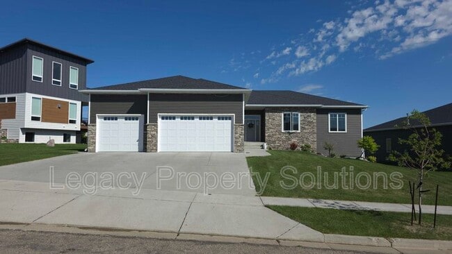 Building Photo - 1213 Round Top Rd