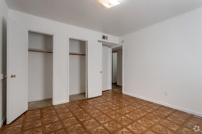 2 habitaciones, 1 baño - 792 pies cuadrados - Primer dormitorio - Navasota Landing Apartments