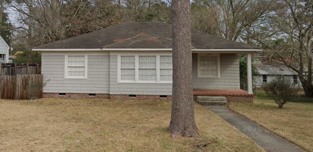 Foto principal - 105 Kimball Ave