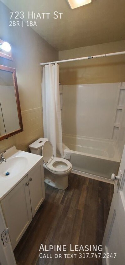 Foto del edificio - West Indy 2BR House w/Garage!