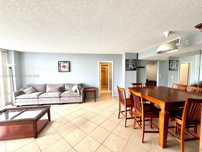 Foto del edificio - 20515 E Country Club Dr