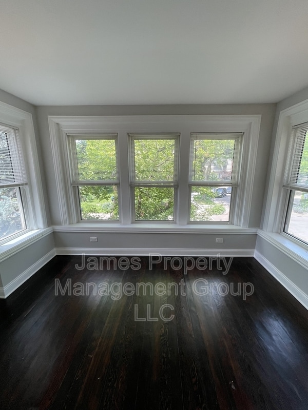 Foto del edificio - 5669 N Magnolia Ave