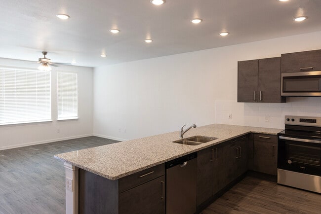 Photo - 352 N Galloway Ave (Mesquite, TX) Townhome