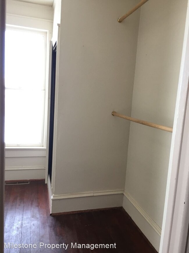 Building Photo - 2 br, 1 bath House - 1415 Fort