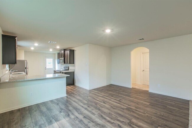 Building Photo - 136 Allington Cir