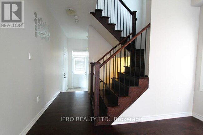 Building Photo - 335 Emmett Landing