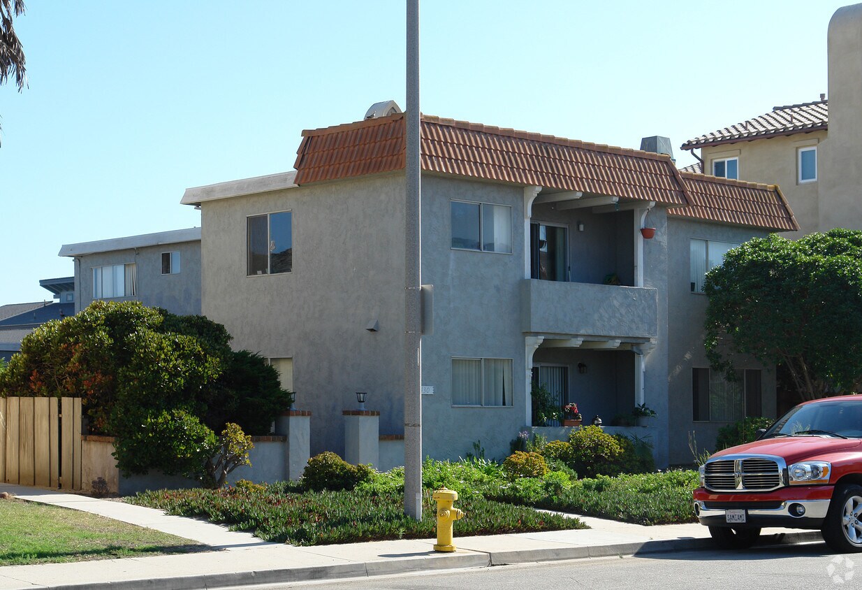 Building Photo - 5430 Driftwood St