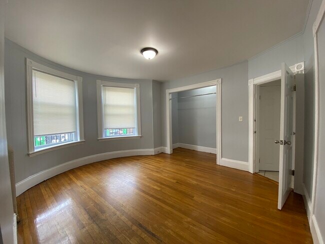 Foto del edificio - 884 Huntington Ave