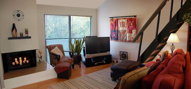 Corner fireplace is a lovely focal point - 6724 Eastridge Dr
