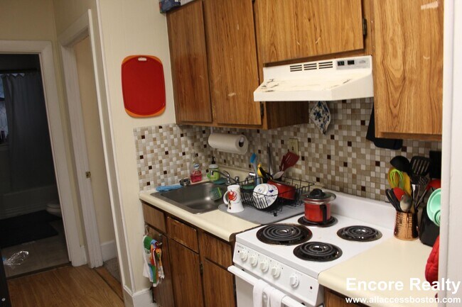 Foto del edificio - 879 Beacon St