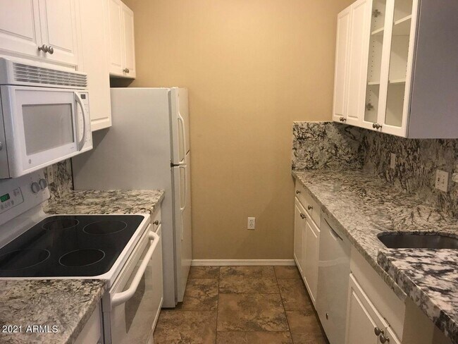 Foto del edificio - 1701 E Colter St