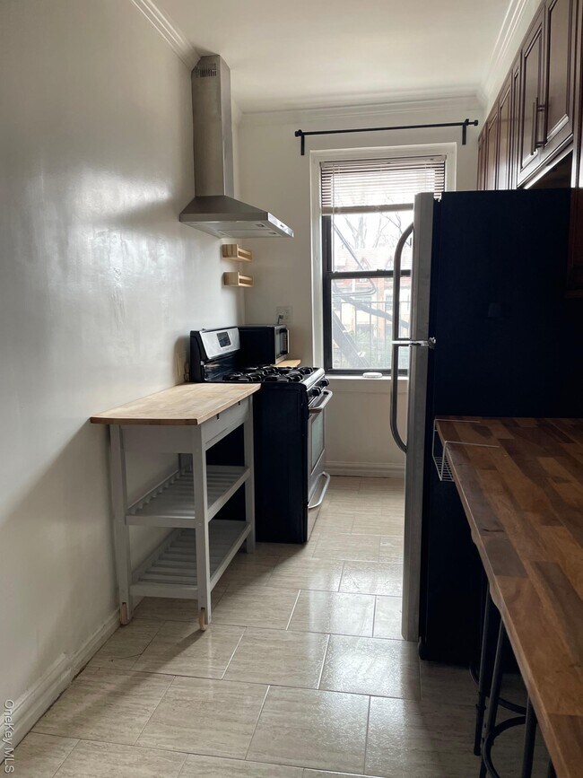 Foto del edificio - 77-20 Austin St