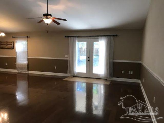 Building Photo - 5558 Pine Ridge Dr