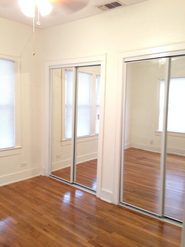 Foto del edificio - 713 E Elmira St