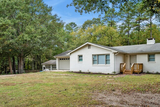 Building Photo - 4600 Windy Knoll Rd