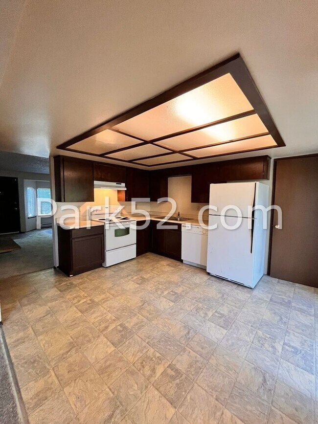 Foto del edificio - 8211-8213 111th St E