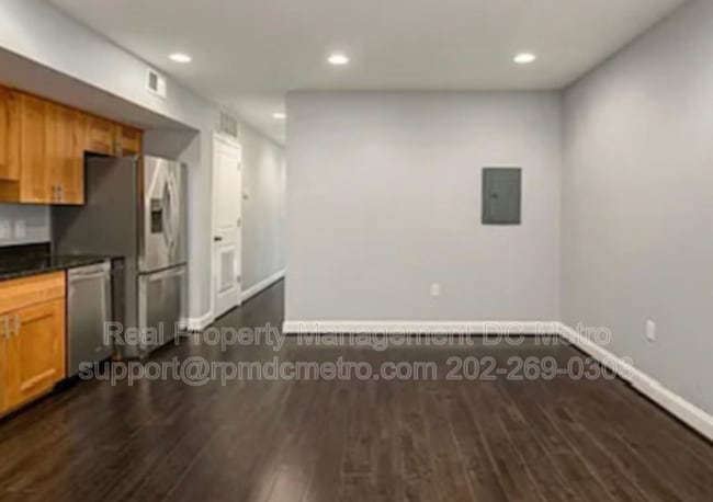 Building Photo - 1232 16th St NE