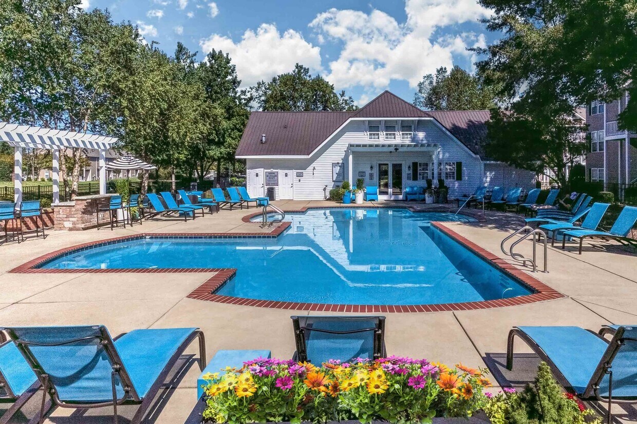 Arbor Steele Creek Apartments in Charlotte, NC