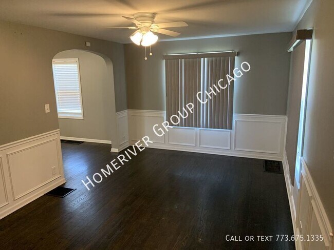 Building Photo - This gorgeous home will meet all your need...